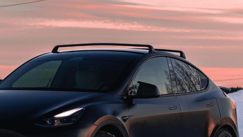 Slik monterer du takstativ på Tesla Model Y og 3: Steg for steg