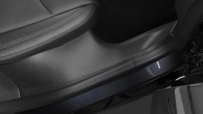 Innstegsbeskytter i TPE til Model Y Juniper – praktisk beskyttelse for hverdagsbruk